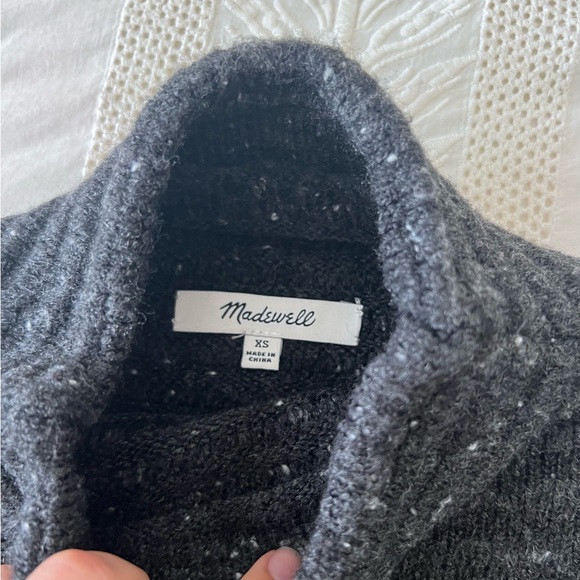 Madewell Sweater - Picture 2 of 3